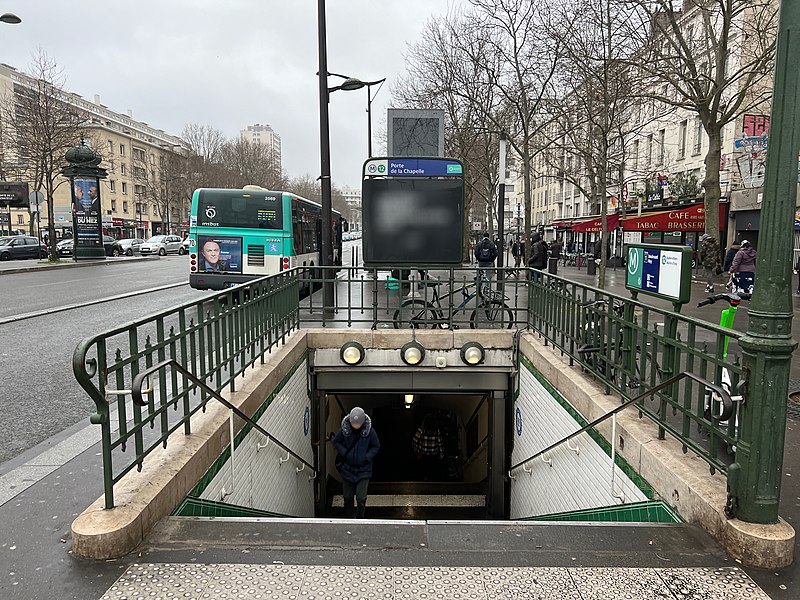 Estación Porte de la Chapelle, Metro de París.